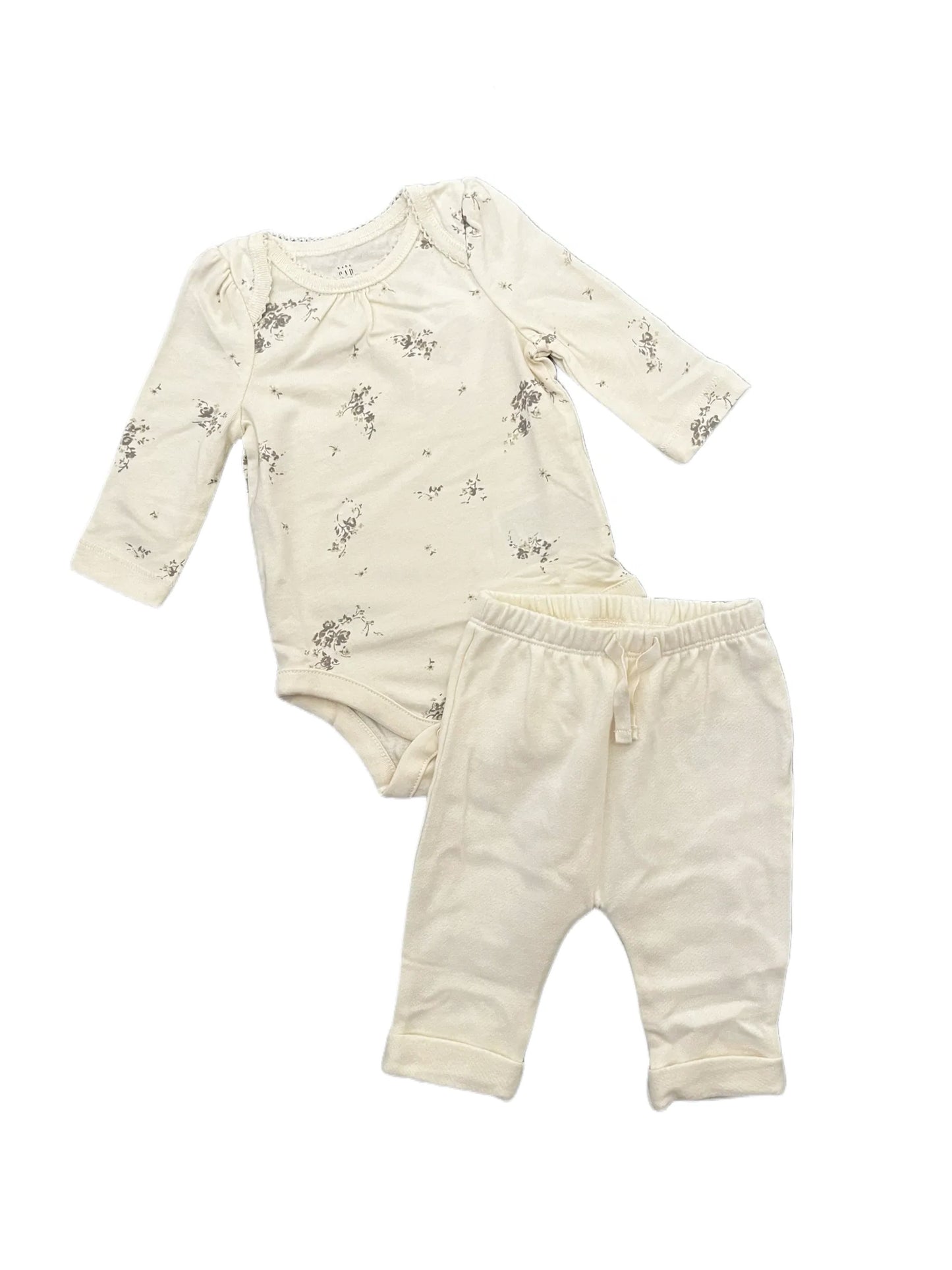 Baby Gap Newborn Ensemble