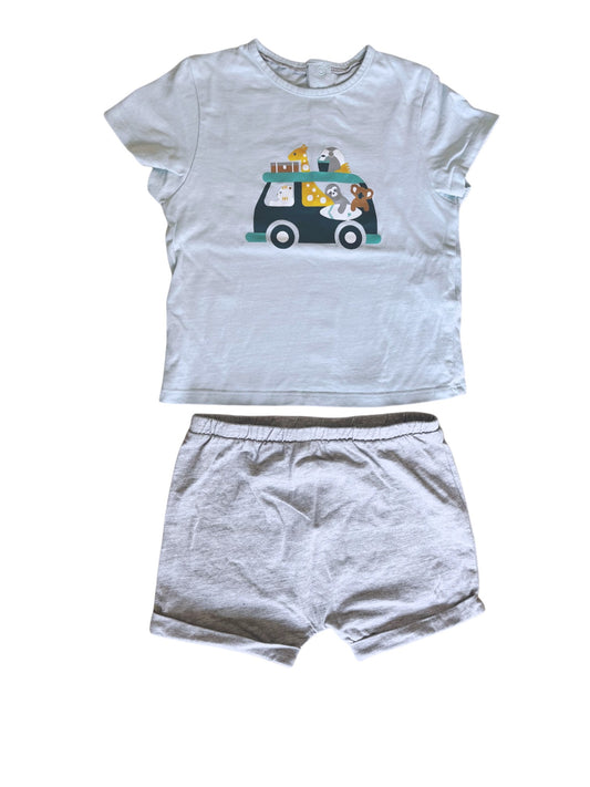 Obaïbi-Ensemble: Tier-T-Shirt und graue Shorts (23 M)