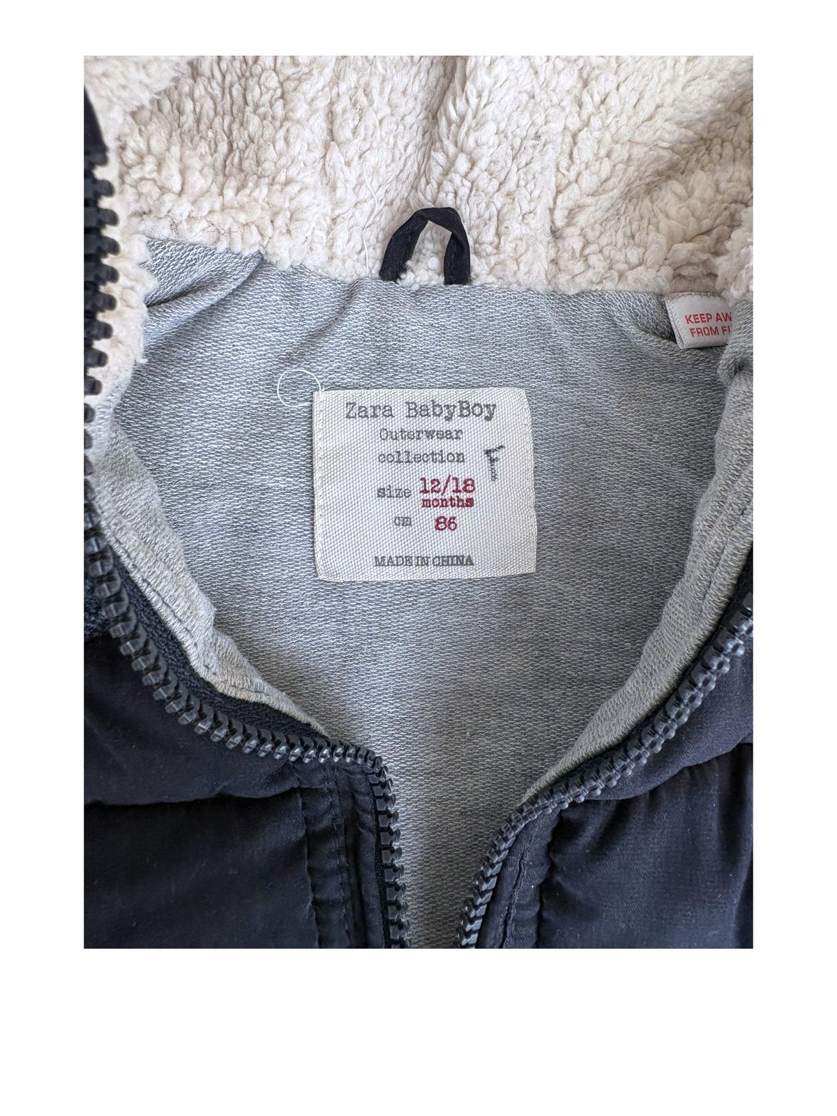 Zara Boy Navy Herringbone Faux Shearling Hooded Padded Vest, 12-18M / 86 - second hand baby clothing